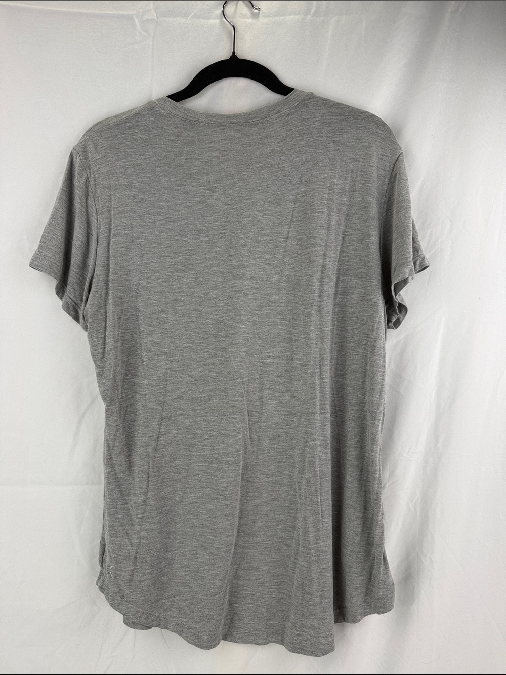 ZYIA Active Women’s Size Large Heather Gray V-Neck Short Sleeve Stretch Tee - Picture 4 of 6